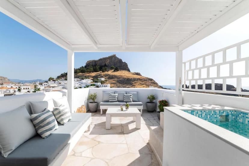 Jacuzzi met uitzicht op Lindos en de Lindos Akropolis