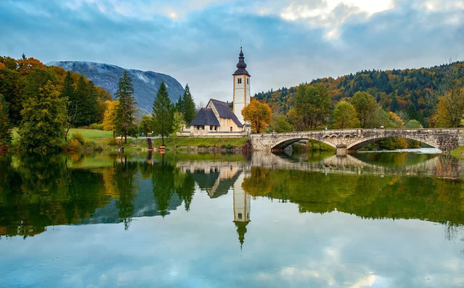 Het meer van Bohinj 