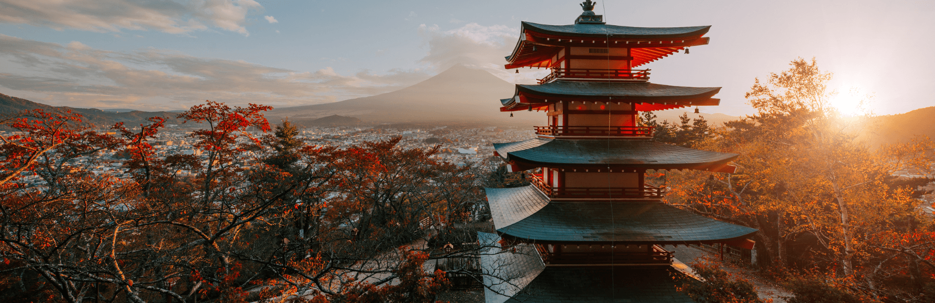 japanse tempel met golden hour uitkijkend over mount fuji