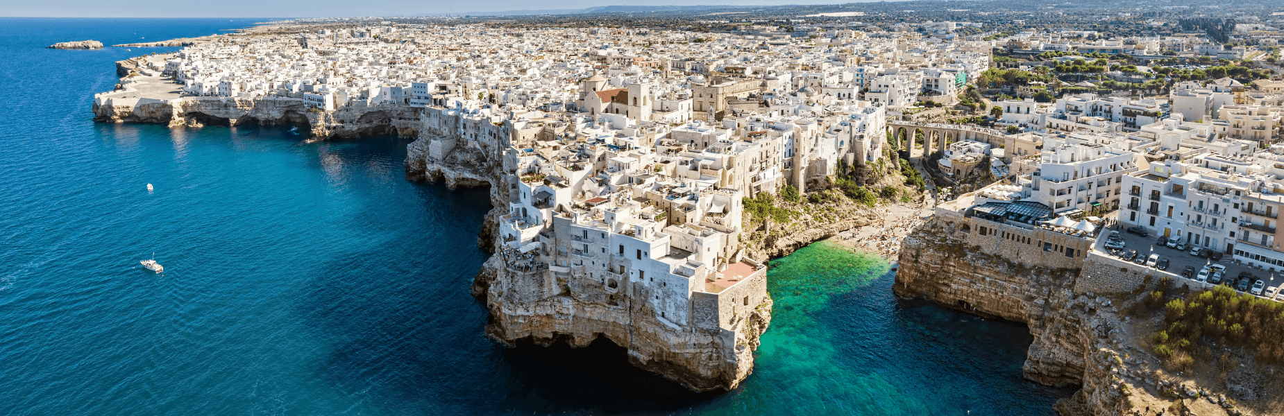 Polignano a mare strand uitzicht