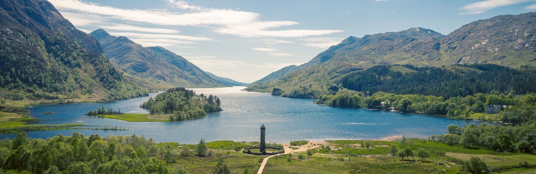 Loch Shiel met omliggende bergen