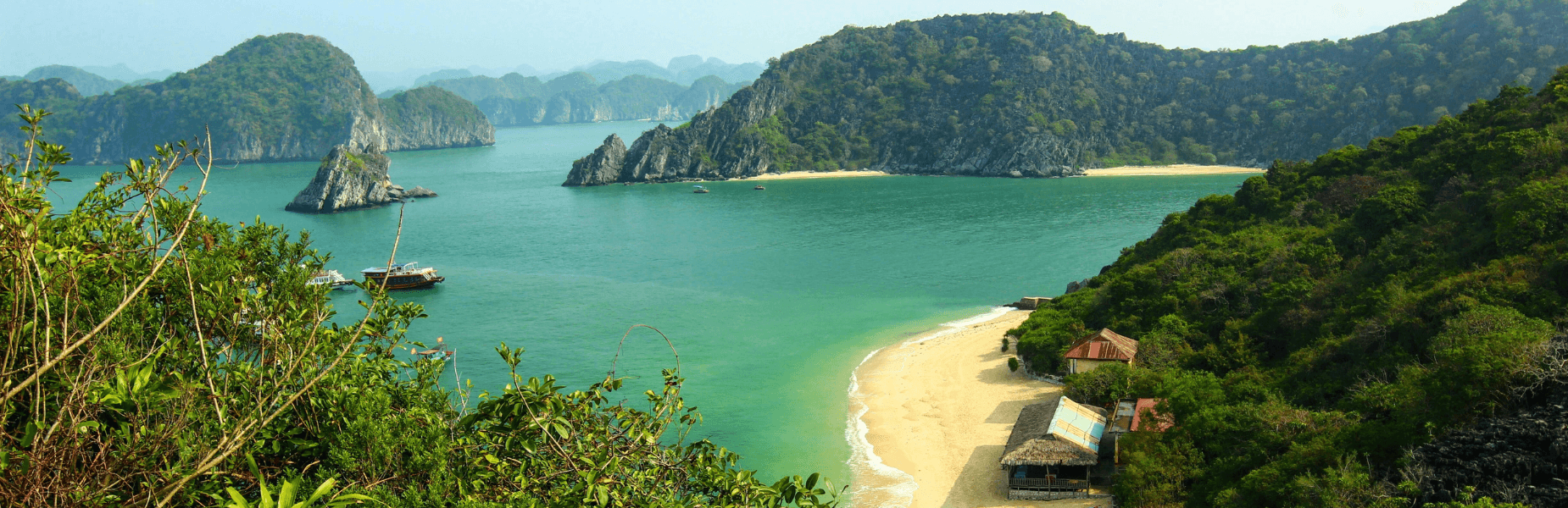 ha long bay baai met bootjes