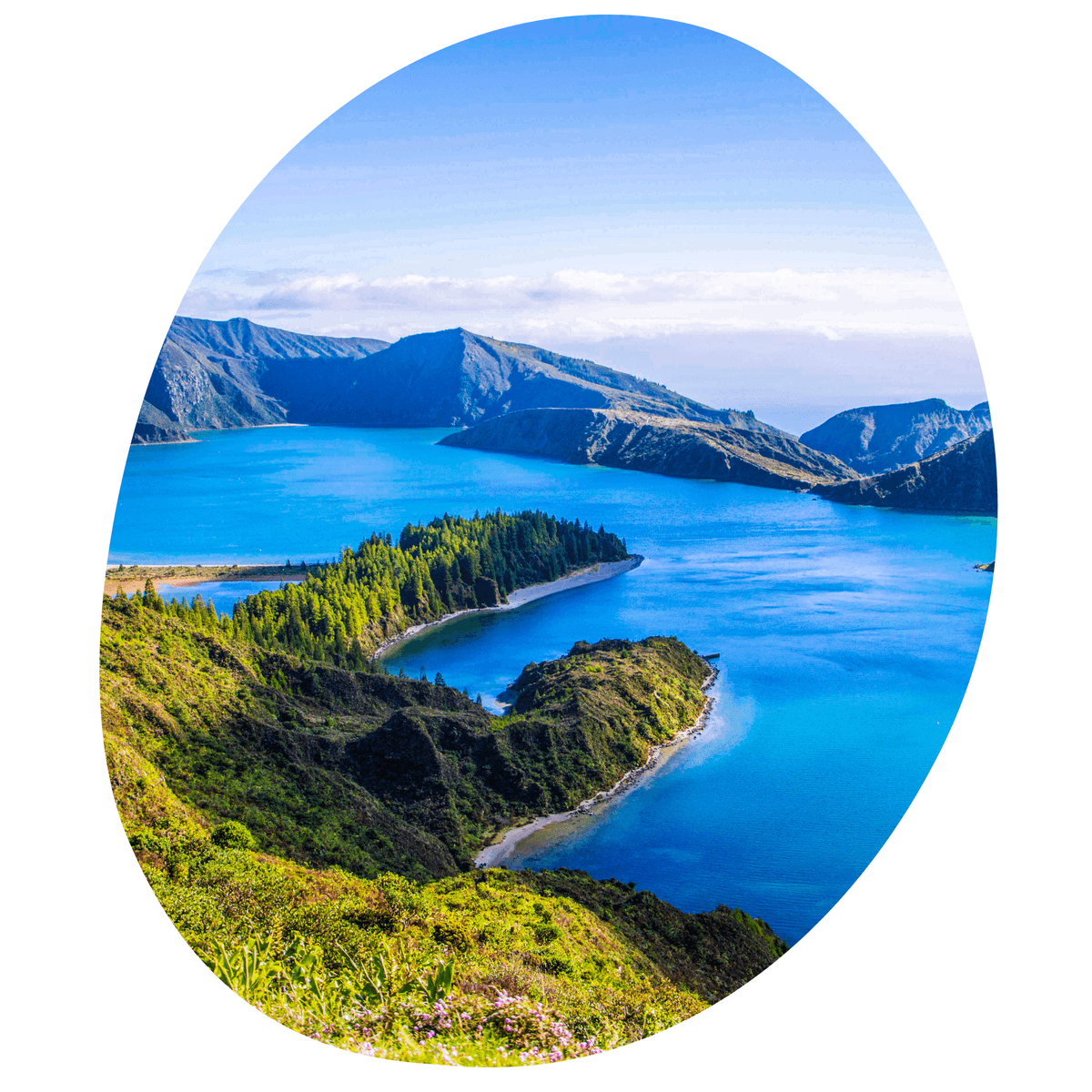 Ponta Delgada, uitzicht over het grote meer op Sao Miguel