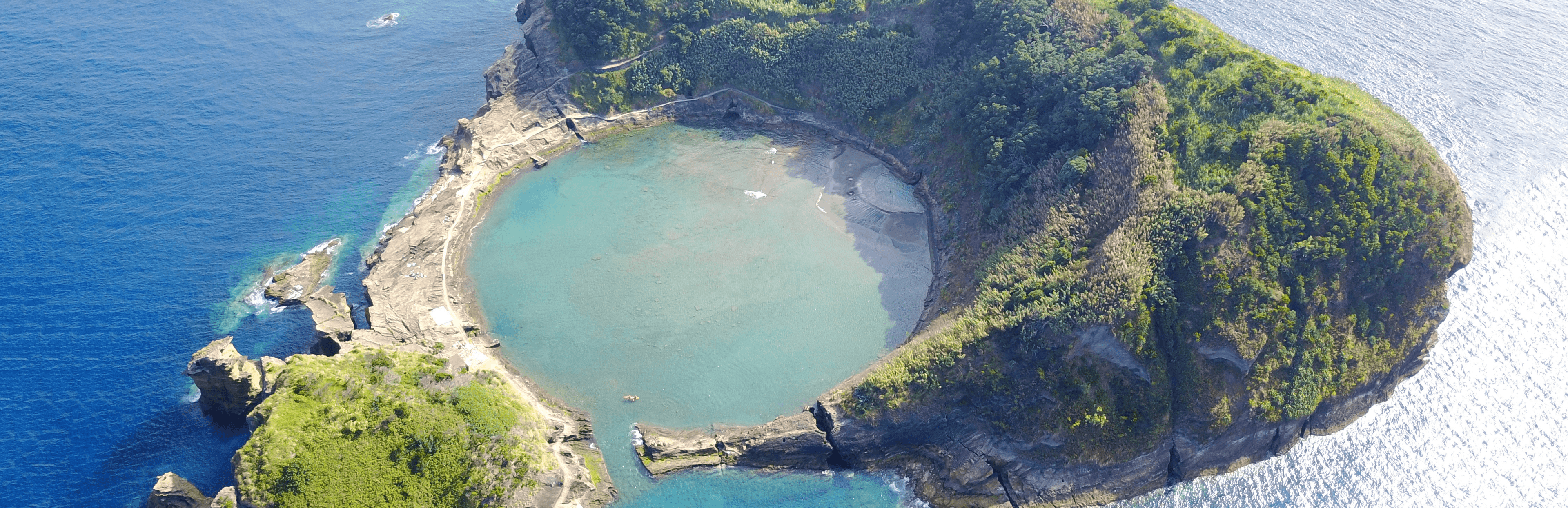 De gezonken vulkaan van Vila Franco do Campo op Sao Miguel