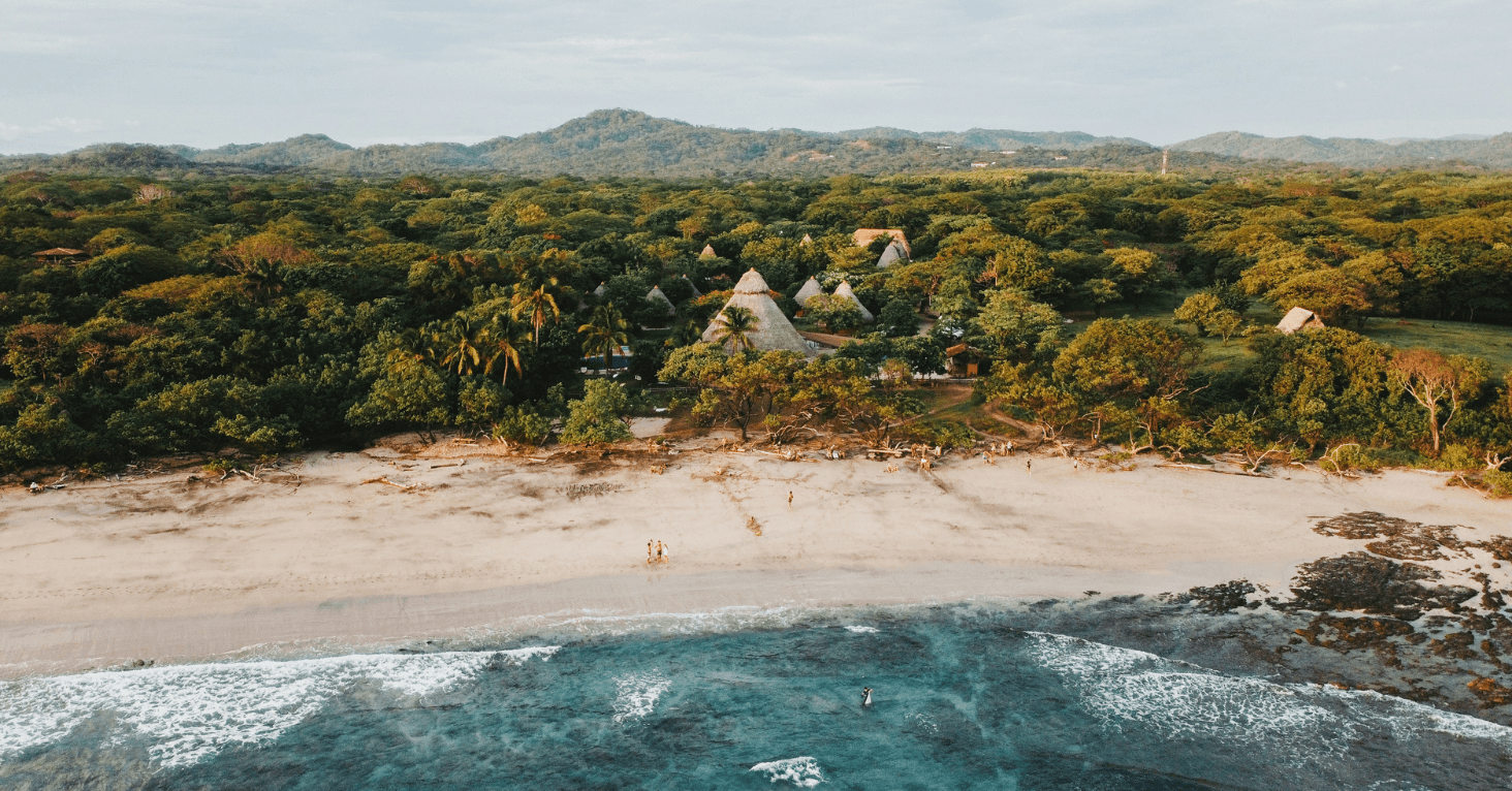 Strand en jungle van Costa Rica