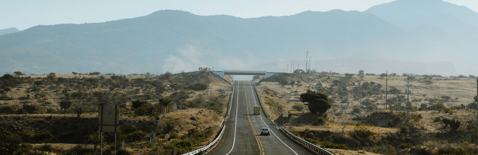Prachtige weg met bergen